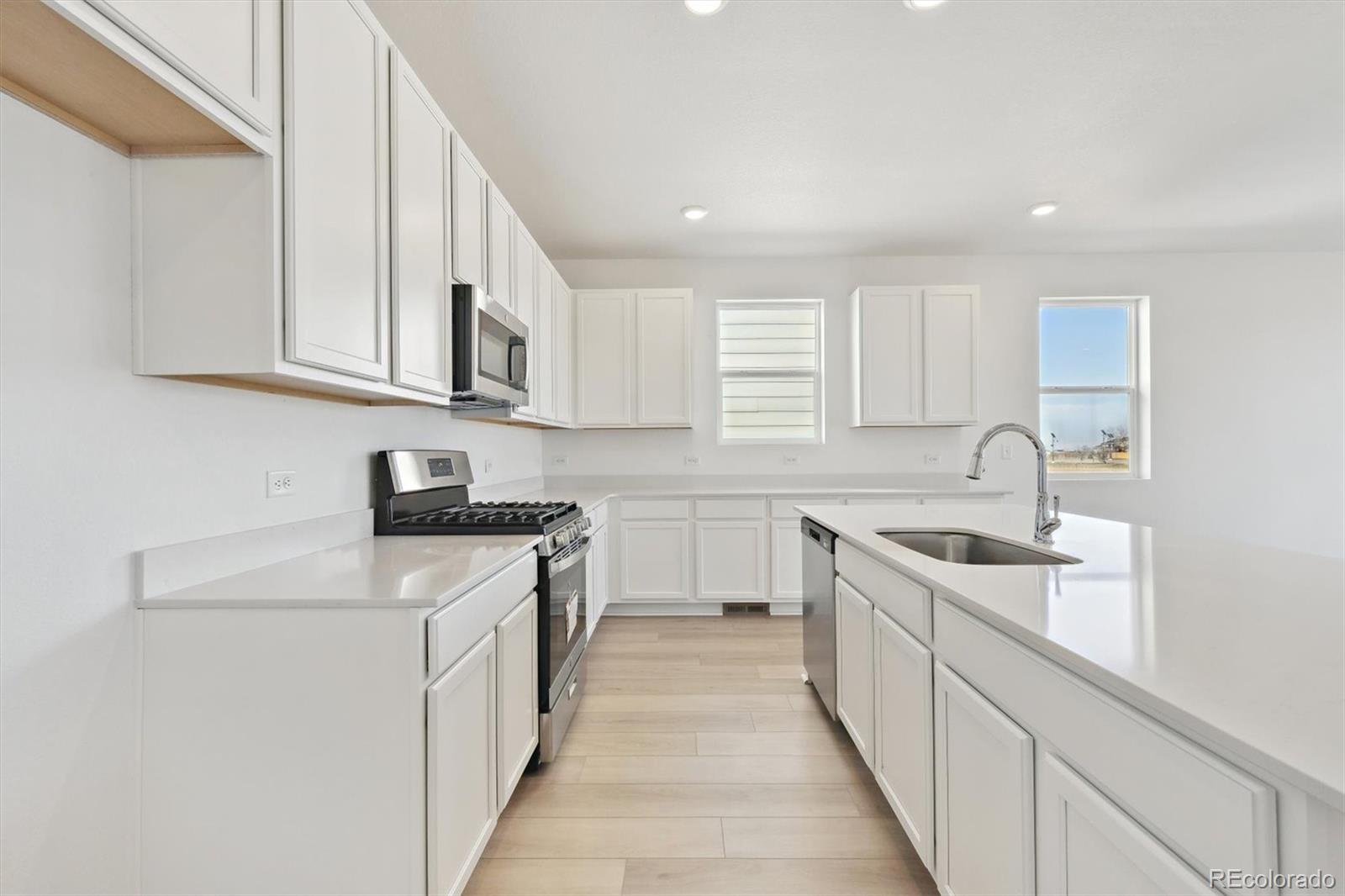 MLS Image #8 for 200  lark sparrow way,bennett, Colorado