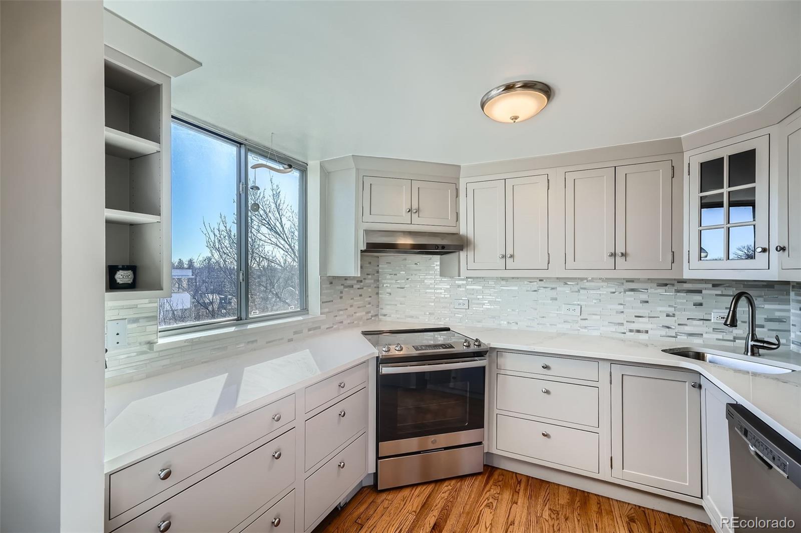 MLS Image #4 for 1085 n lafayette street,denver, Colorado