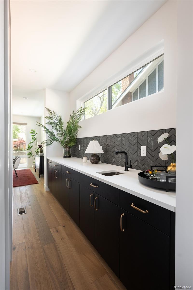 MLS Image #18 for 872 s vine street,denver, Colorado