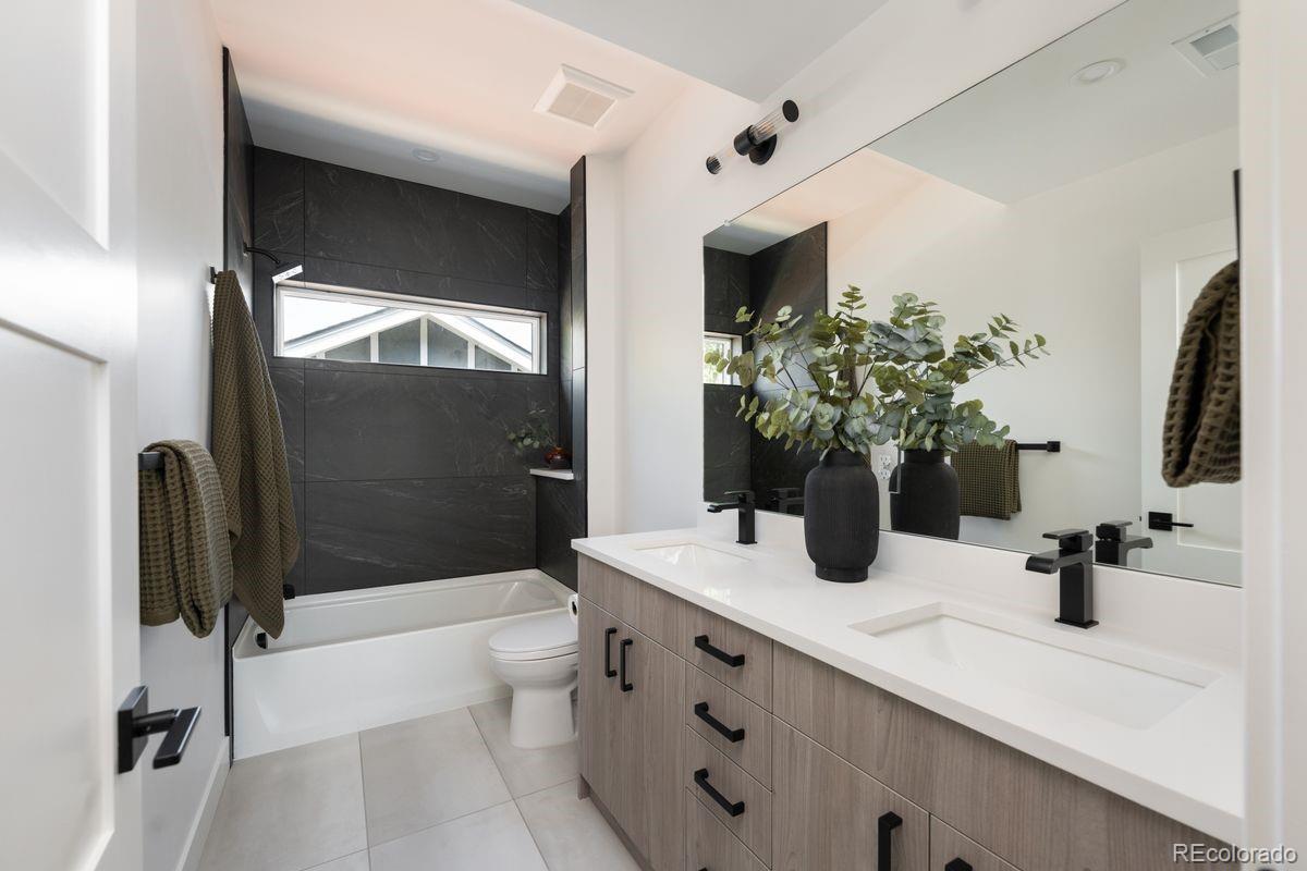 MLS Image #34 for 872 s vine street,denver, Colorado