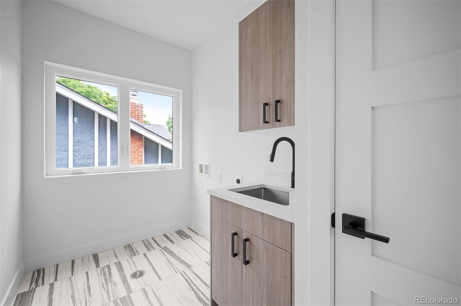 MLS Image #35 for 872 s vine street,denver, Colorado