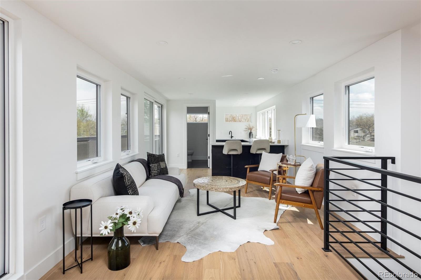 MLS Image #37 for 872 s vine street,denver, Colorado