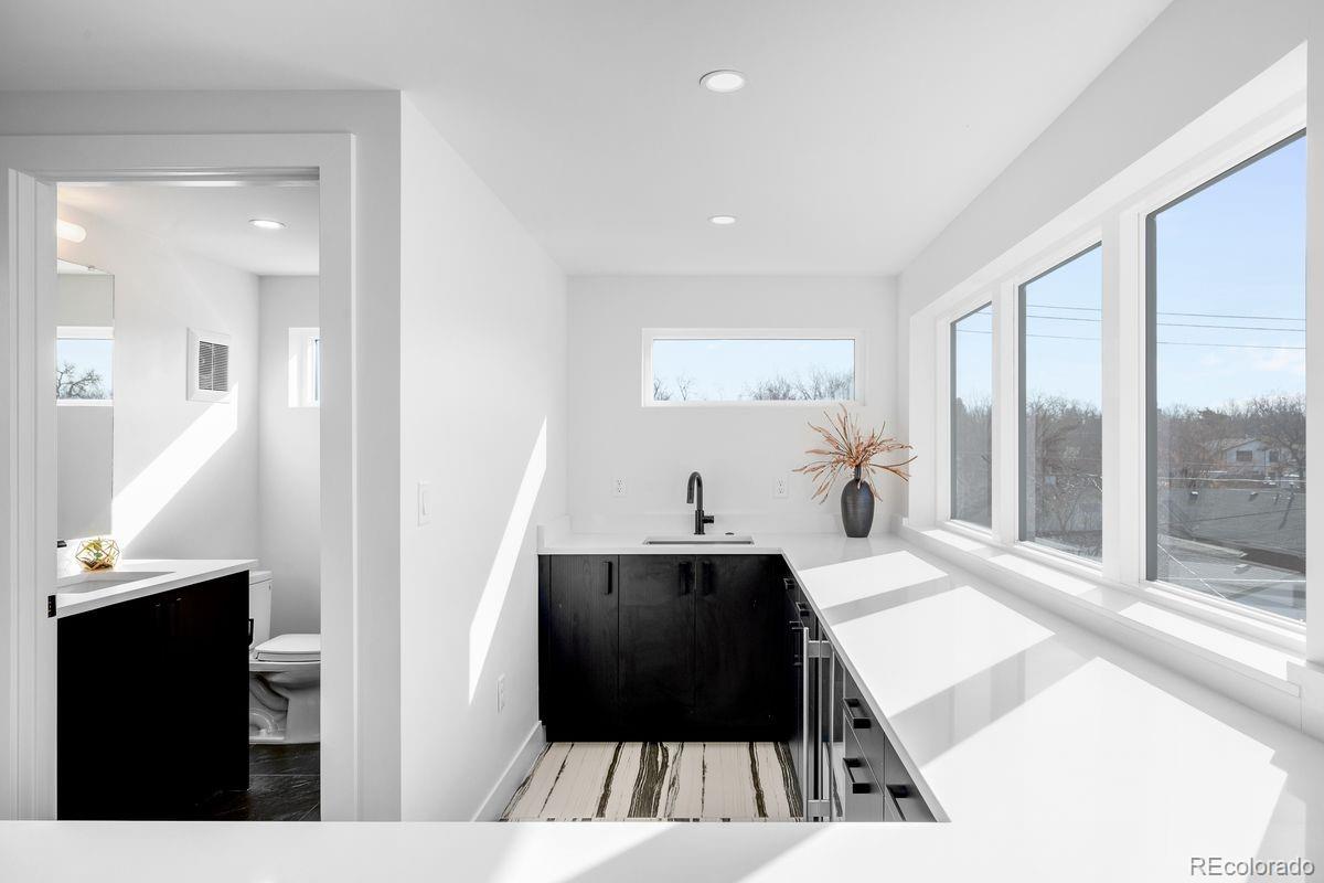 MLS Image #39 for 872 s vine street,denver, Colorado