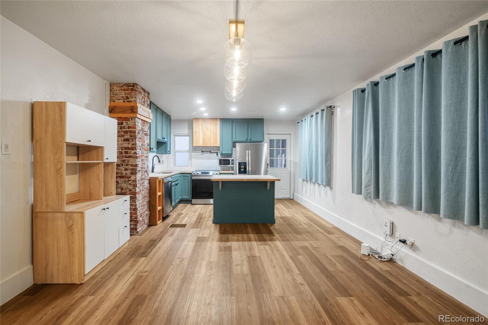 MLS Image #7 for 1560  clinton street,aurora, Colorado