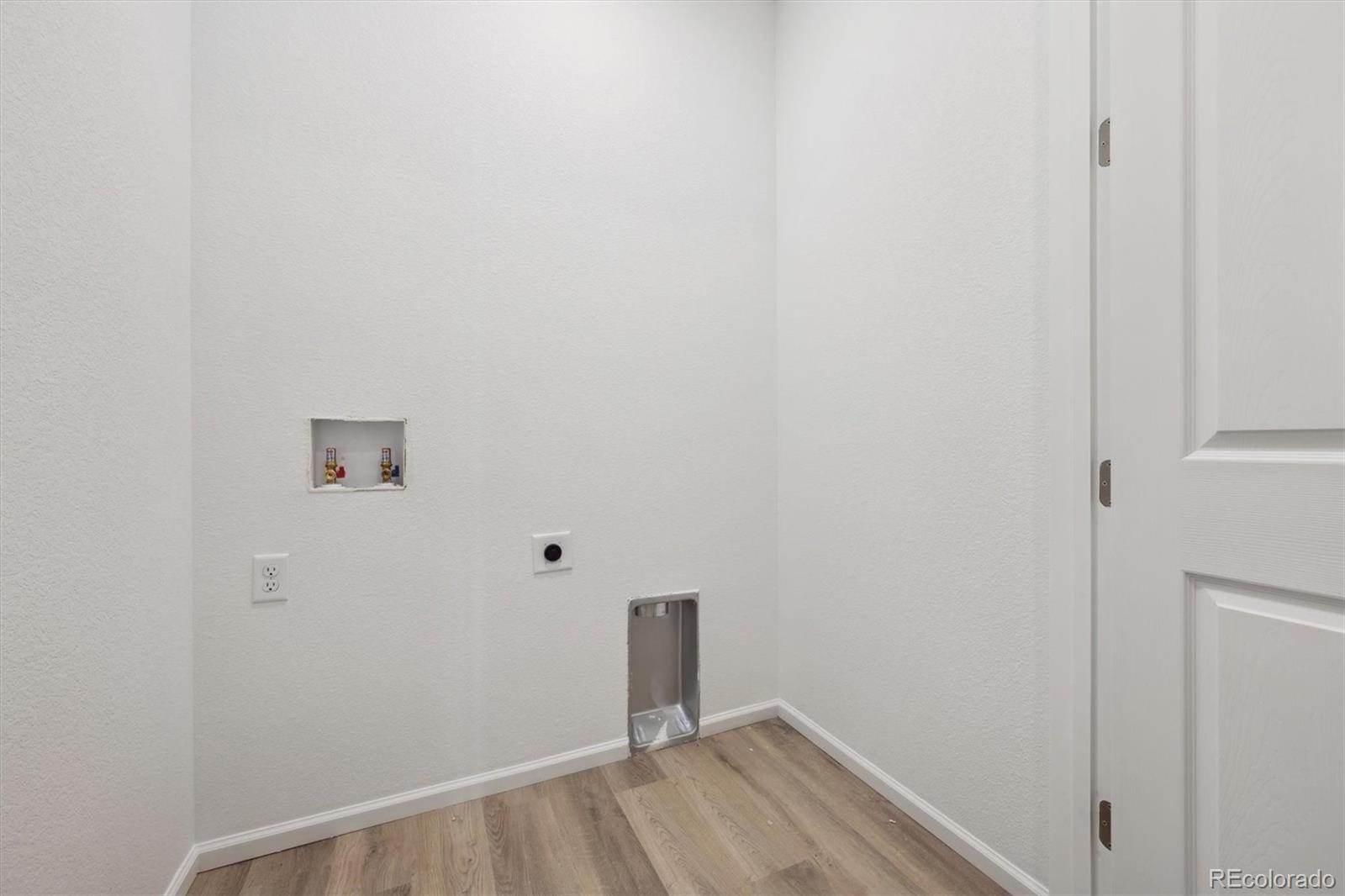 MLS Image #5 for 6615 n nepal street,aurora, Colorado