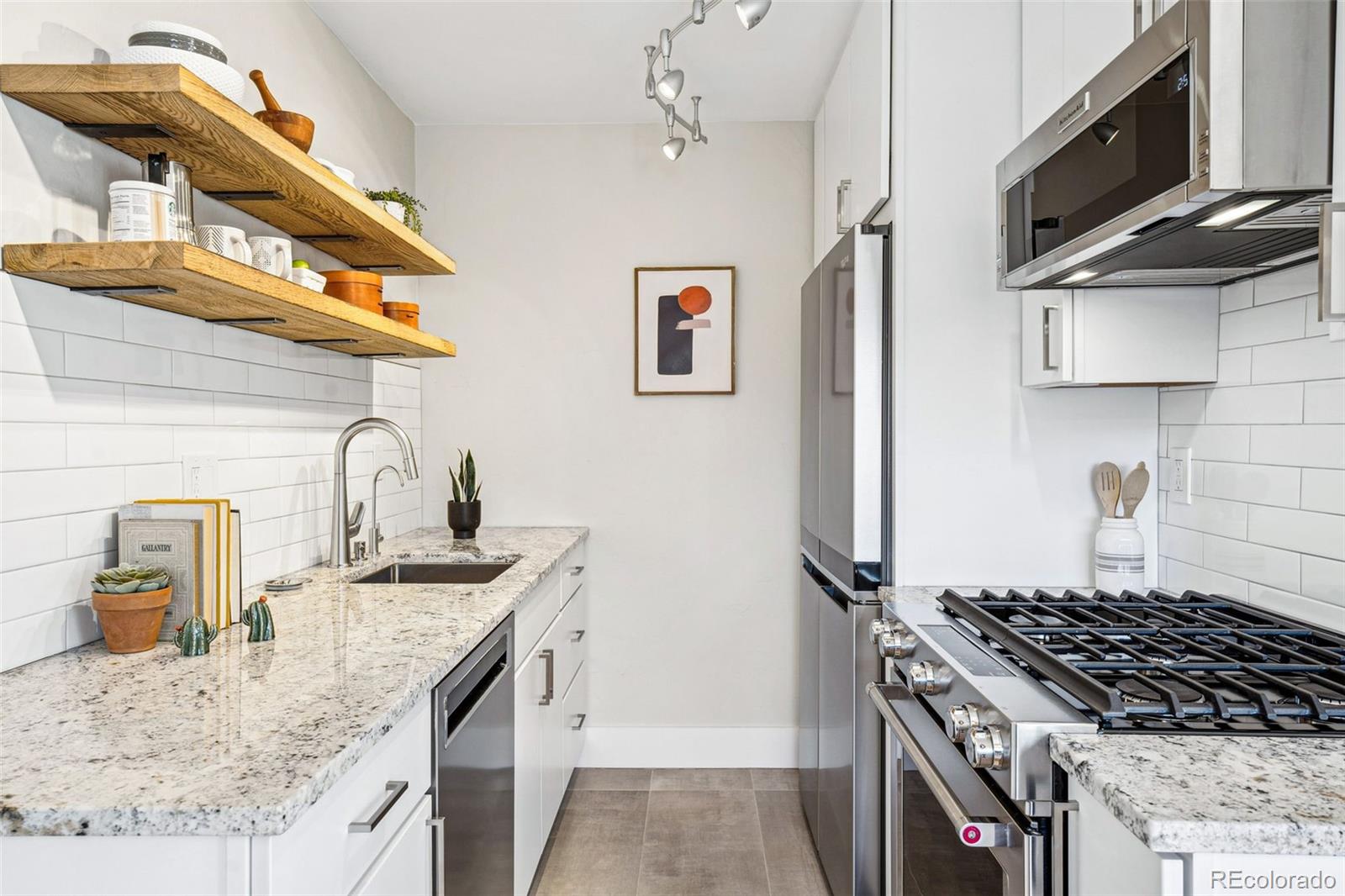 MLS Image #2 for 525  jackson street,denver, Colorado