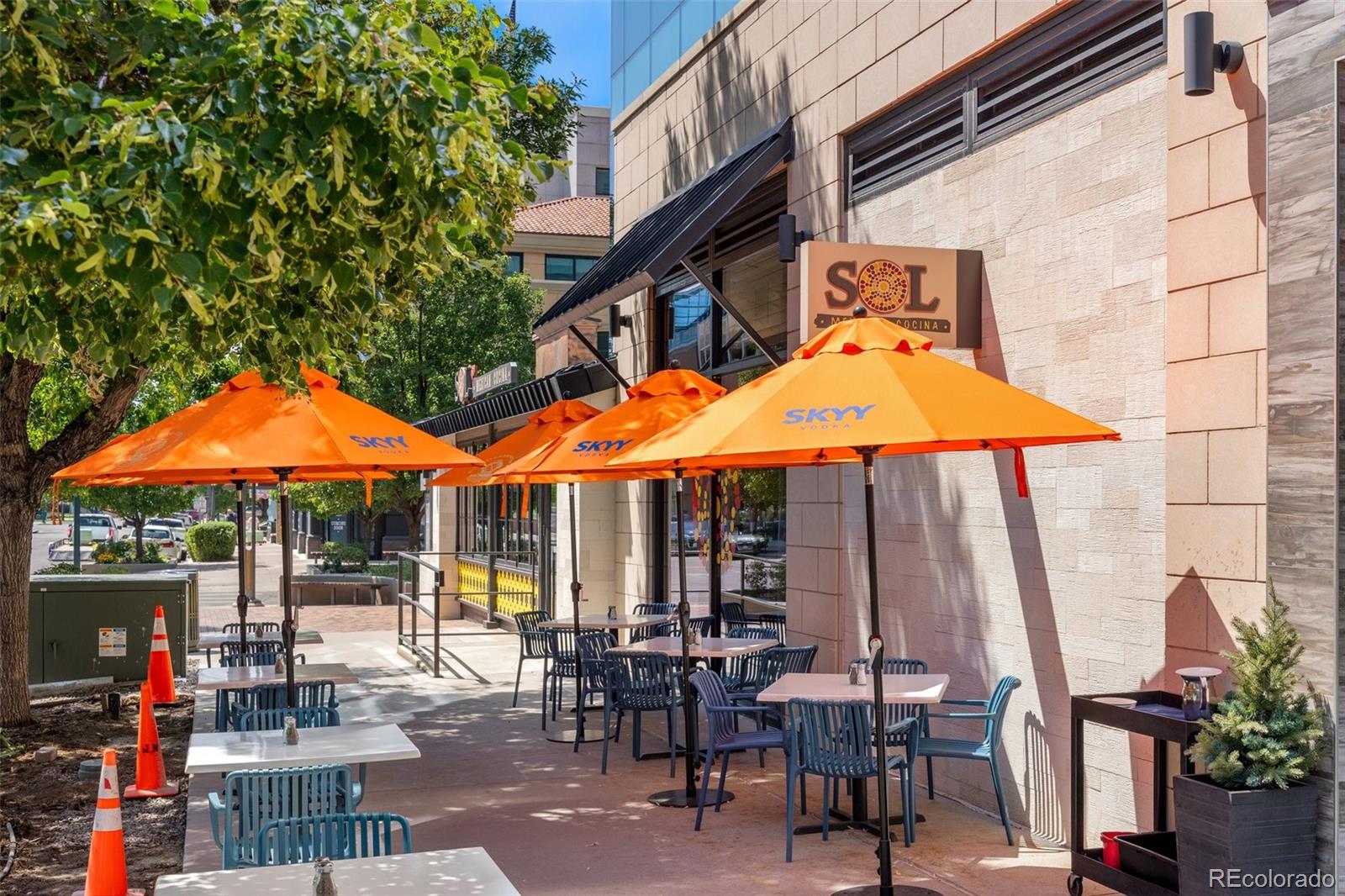 MLS Image #33 for 525  jackson street,denver, Colorado