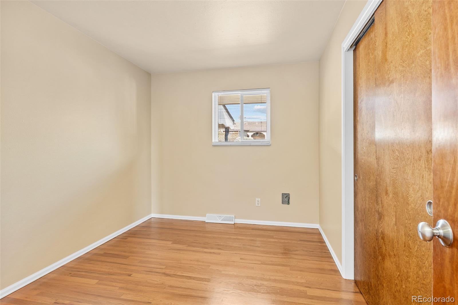MLS Image #26 for 1001  dakin street,denver, Colorado