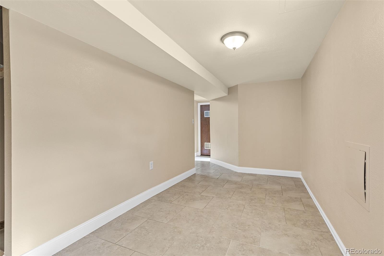 MLS Image #31 for 1001  dakin street,denver, Colorado