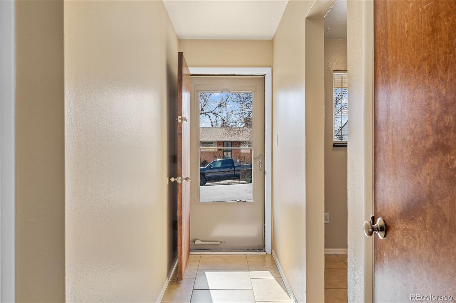 MLS Image #5 for 1001  dakin street,denver, Colorado