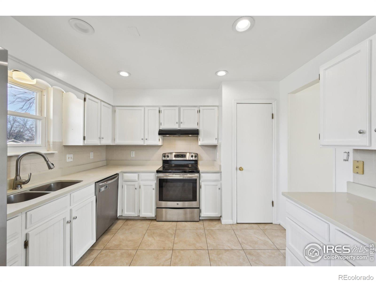 MLS Image #14 for 1460  harvard street,longmont, Colorado