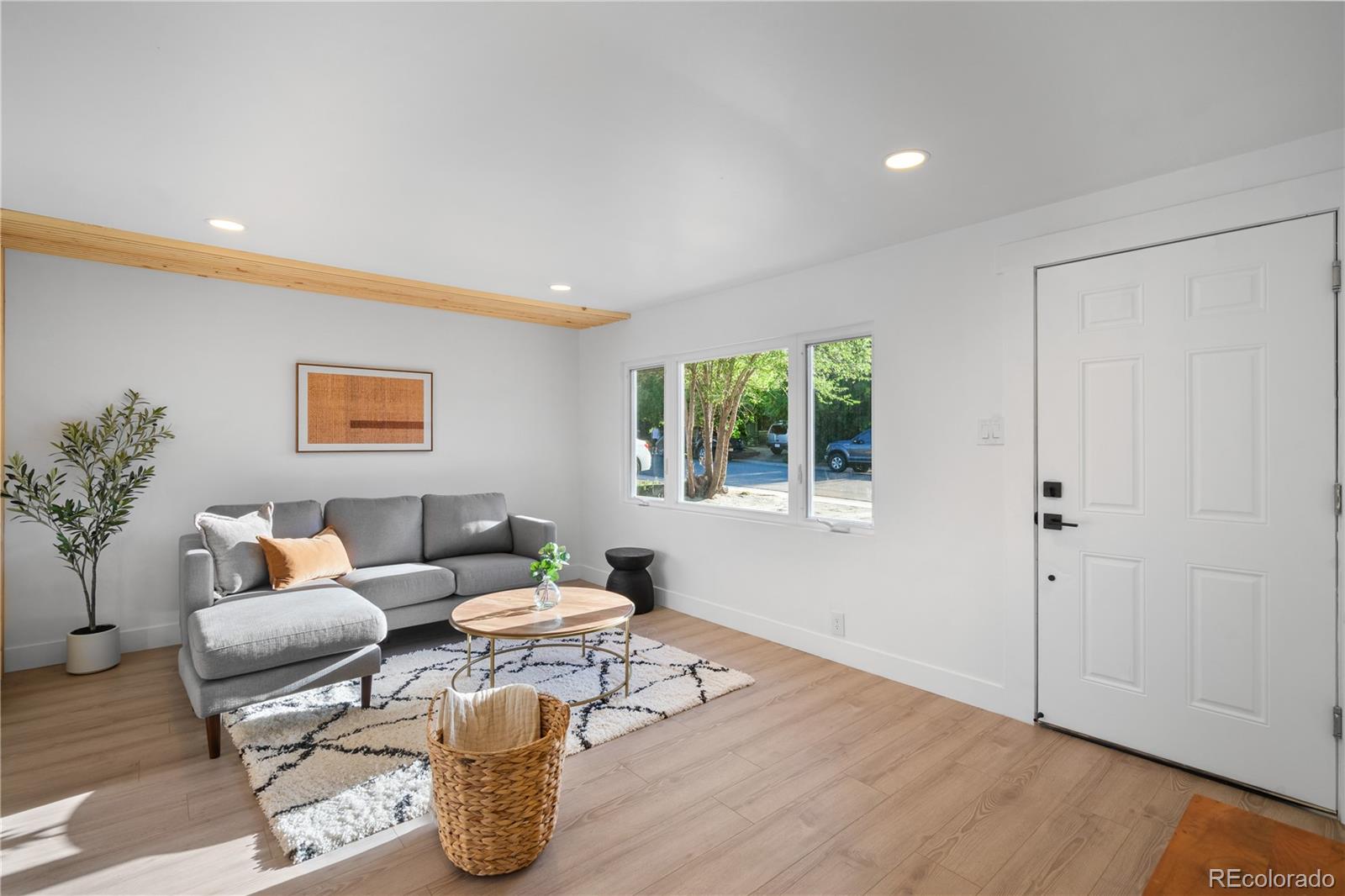 MLS Image #2 for 3980 s hazel court,englewood, Colorado