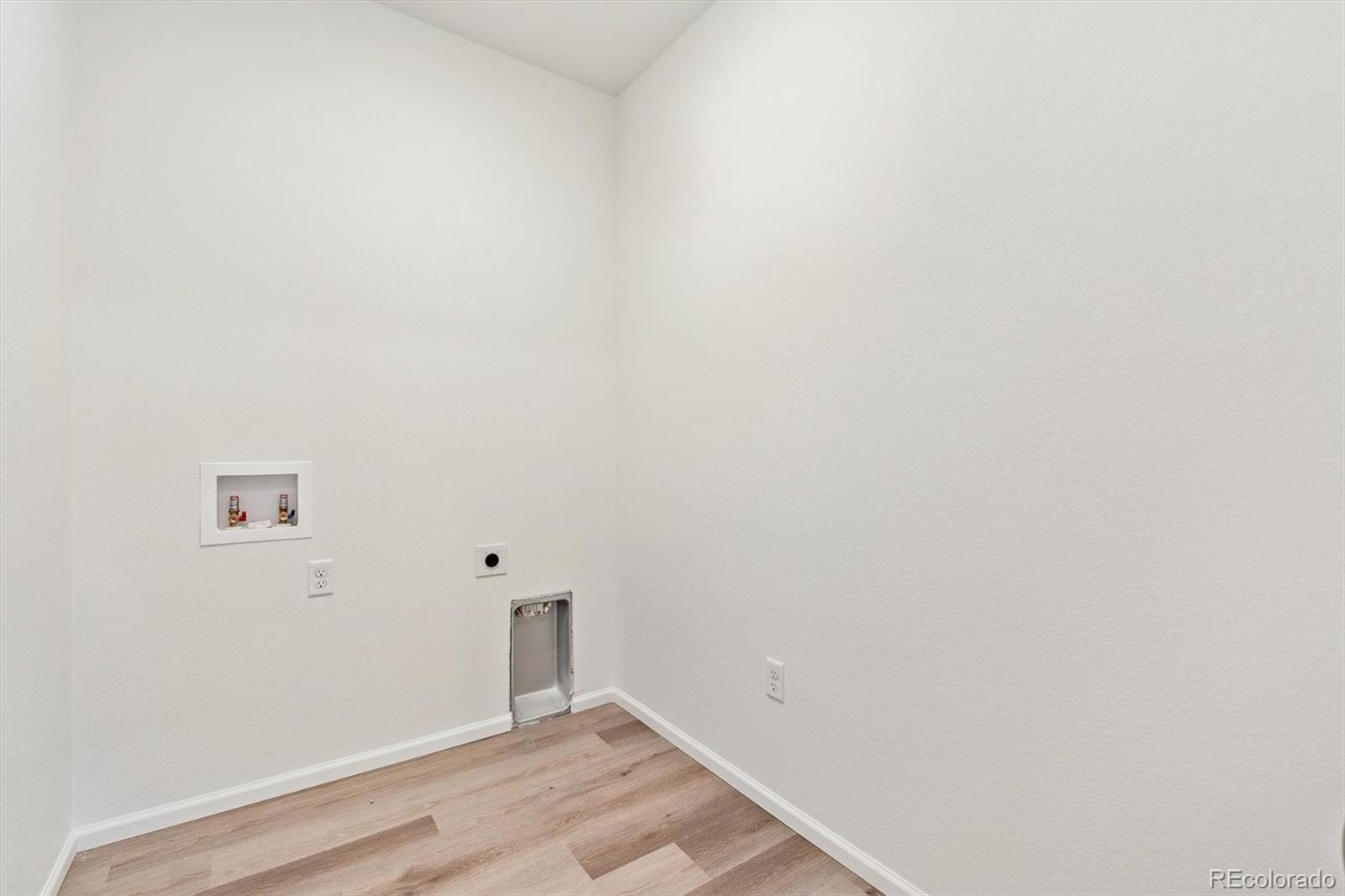 MLS Image #3 for 9742  cathay street,commerce city, Colorado