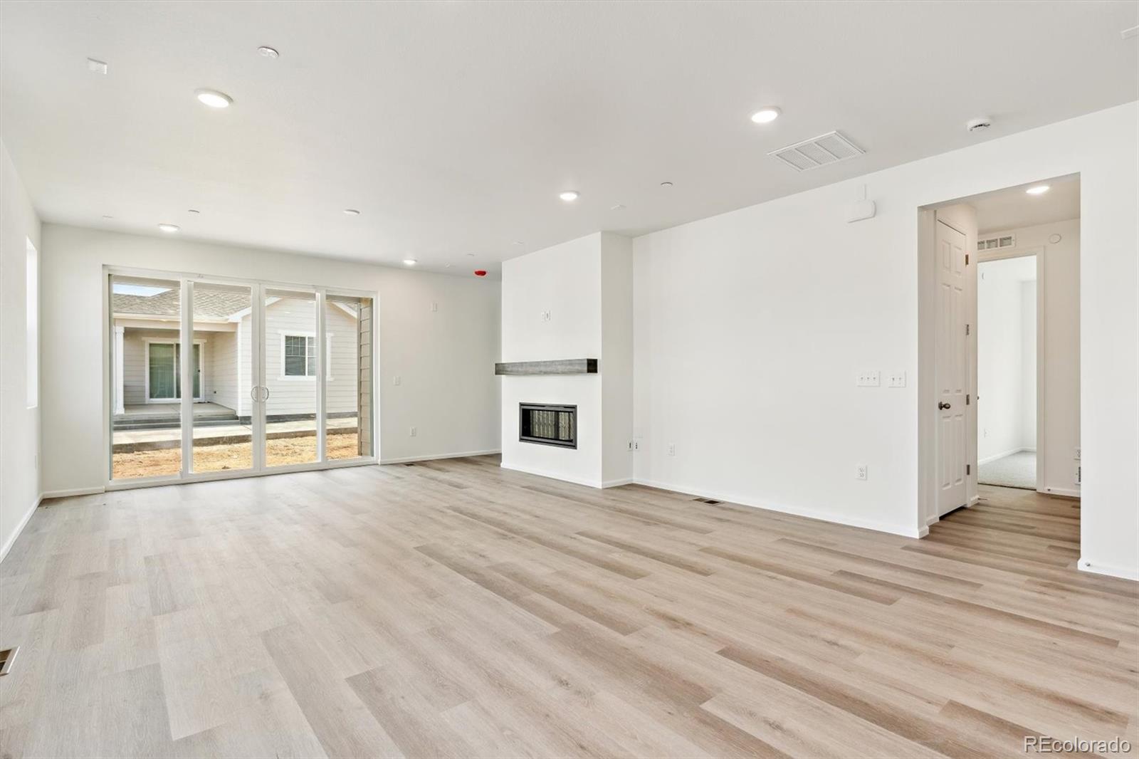 MLS Image #8 for 9742  cathay street,commerce city, Colorado