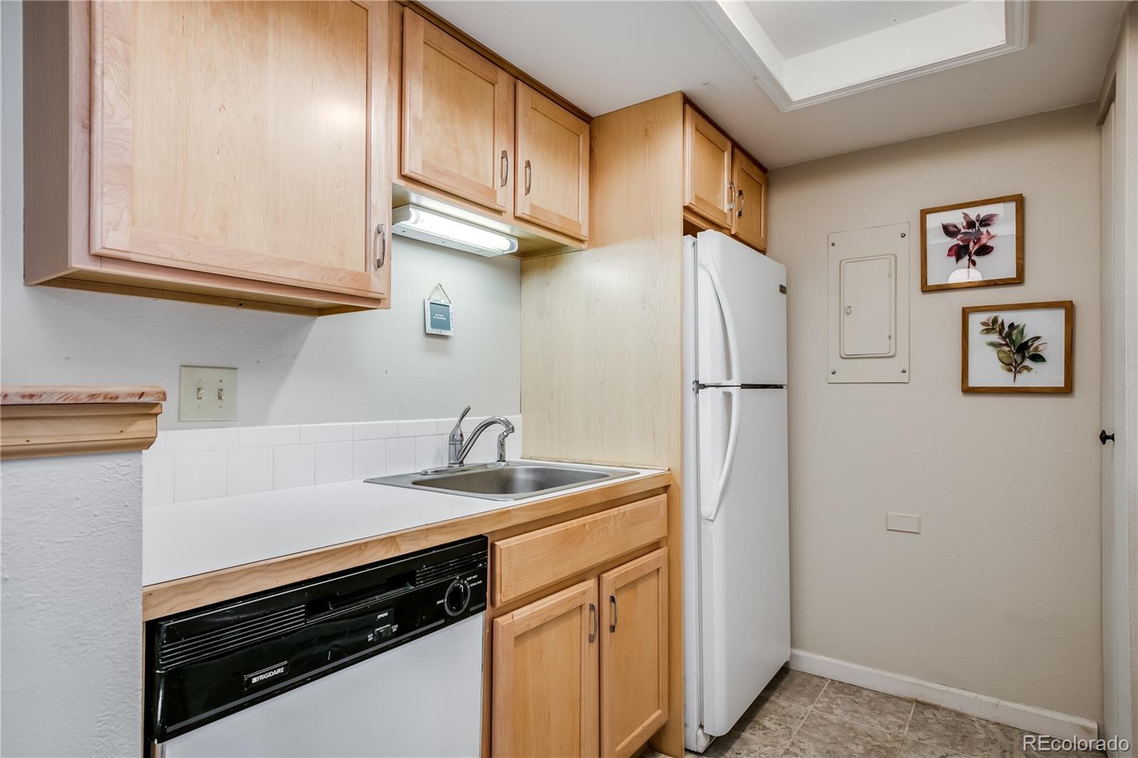MLS Image #5 for 8555 s fairmount drive,denver, Colorado