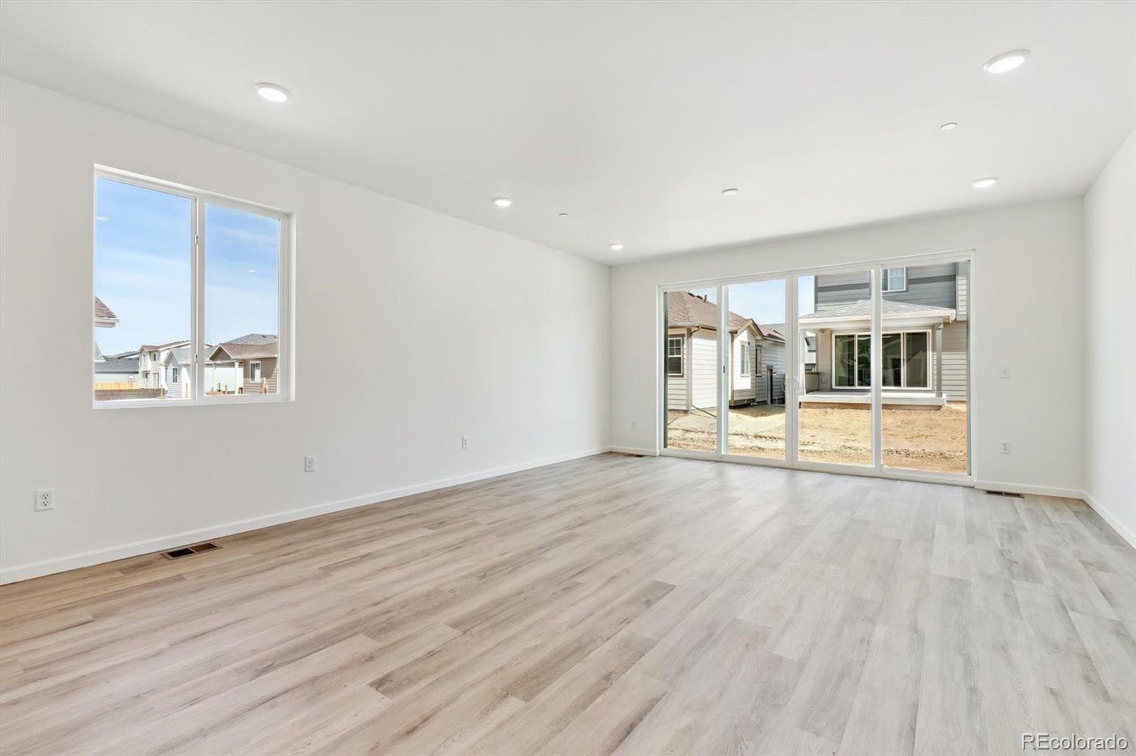 MLS Image #11 for 9712  cathay street,commerce city, Colorado