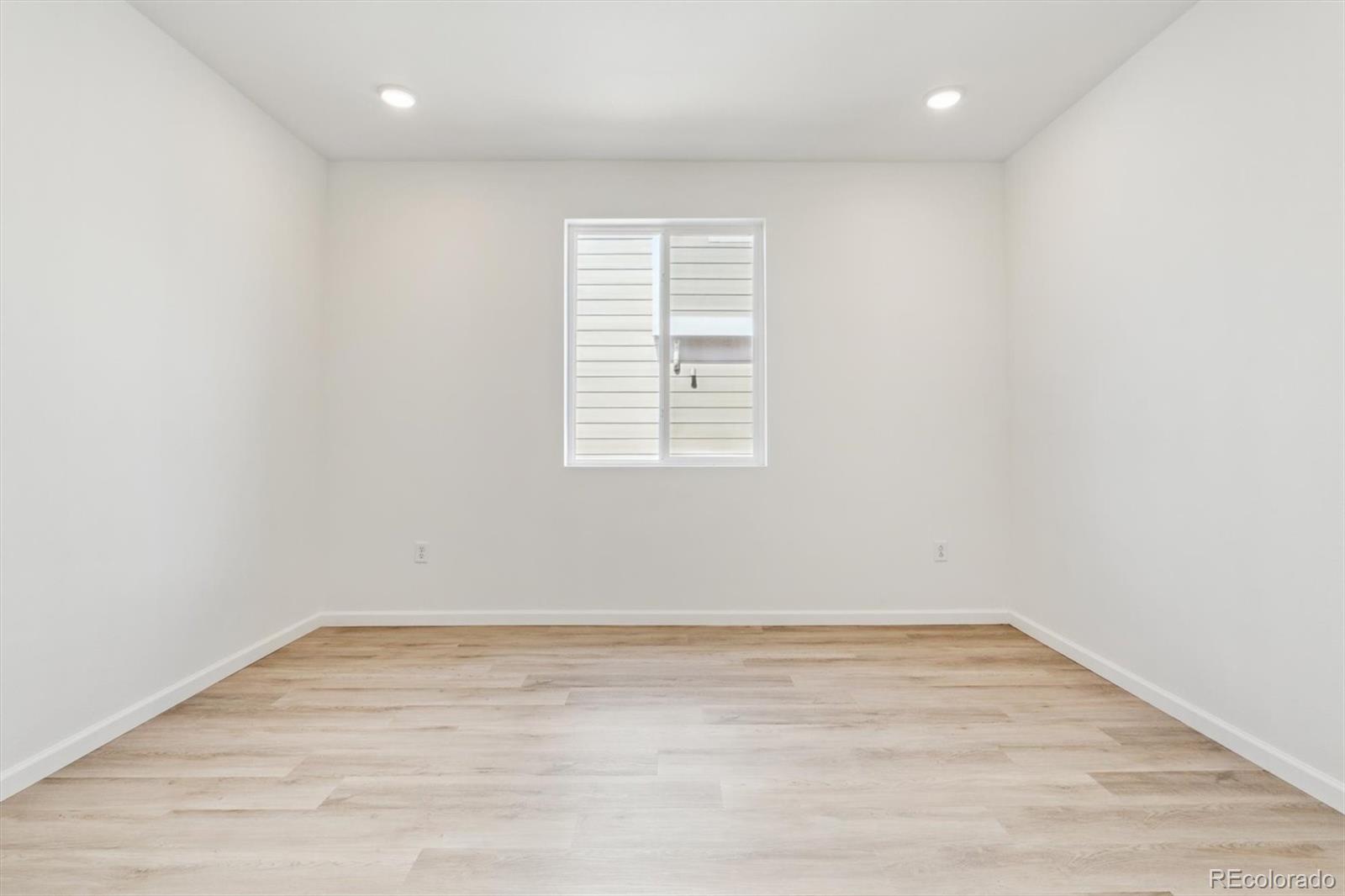 MLS Image #4 for 9712  cathay street,commerce city, Colorado