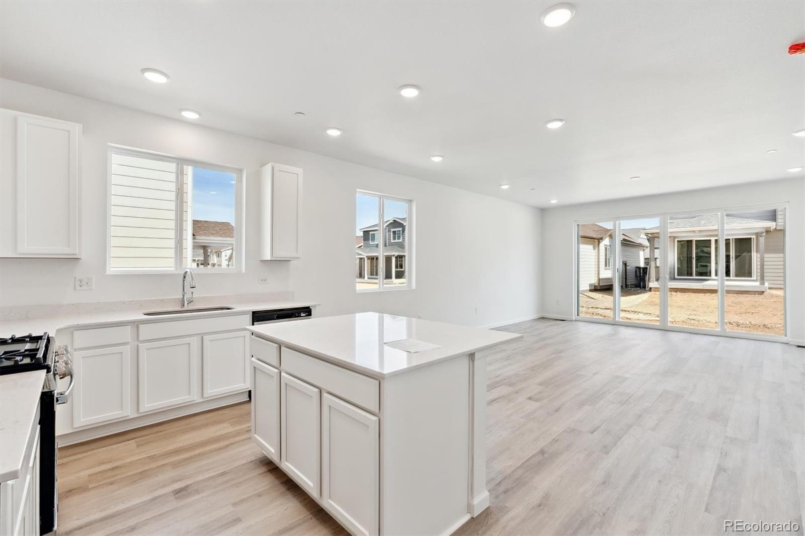 MLS Image #7 for 9712  cathay street,commerce city, Colorado