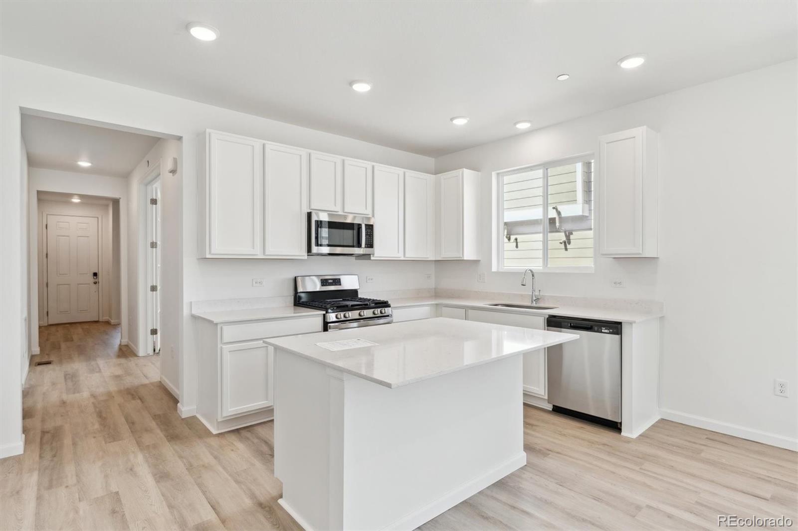 MLS Image #8 for 9712  cathay street,commerce city, Colorado