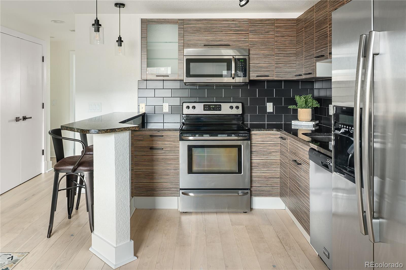 MLS Image #11 for 120 s pennsylvania street,denver, Colorado