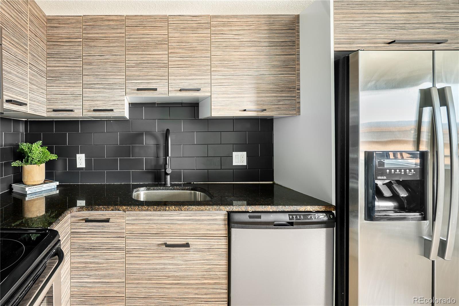 MLS Image #13 for 120 s pennsylvania street,denver, Colorado