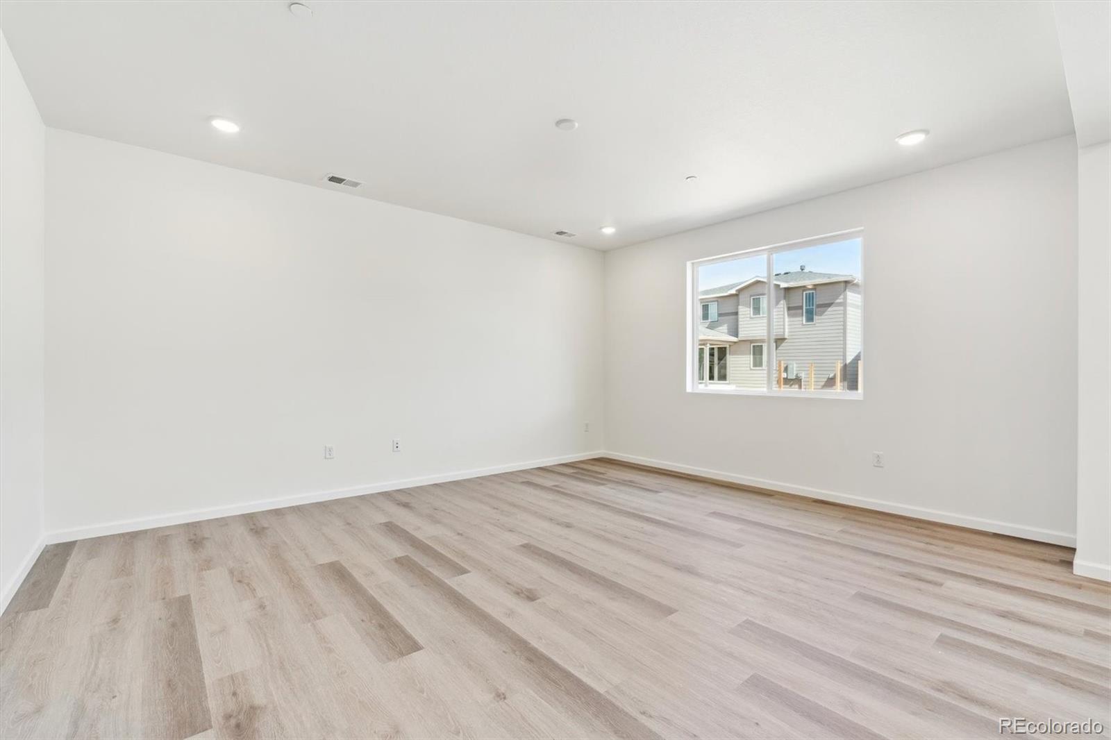 MLS Image #4 for 9702  cathay street,commerce city, Colorado