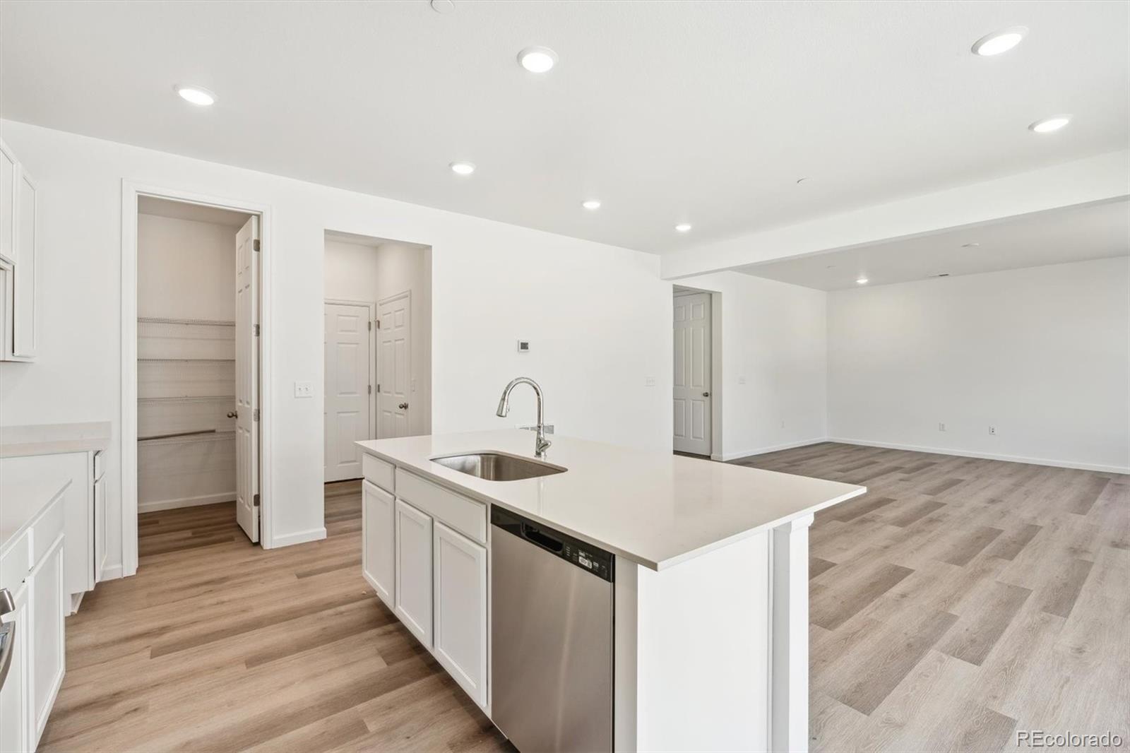 MLS Image #9 for 9702  cathay street,commerce city, Colorado