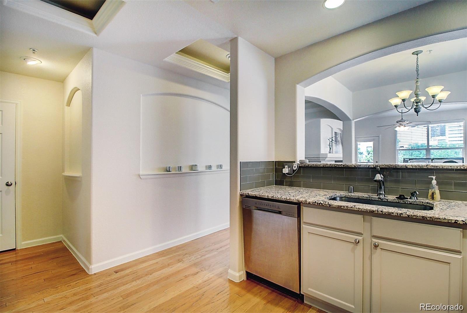 MLS Image #8 for 1727  pearl street,denver, Colorado