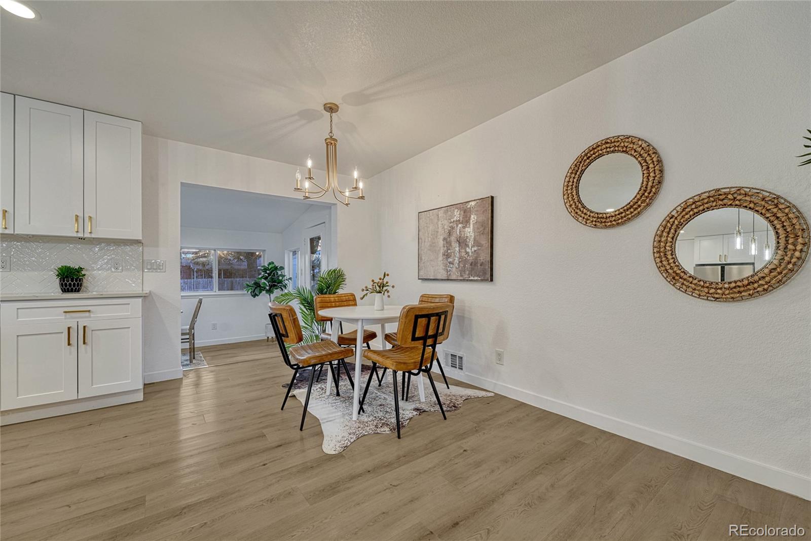 MLS Image #10 for 3243 s vrain street,denver, Colorado
