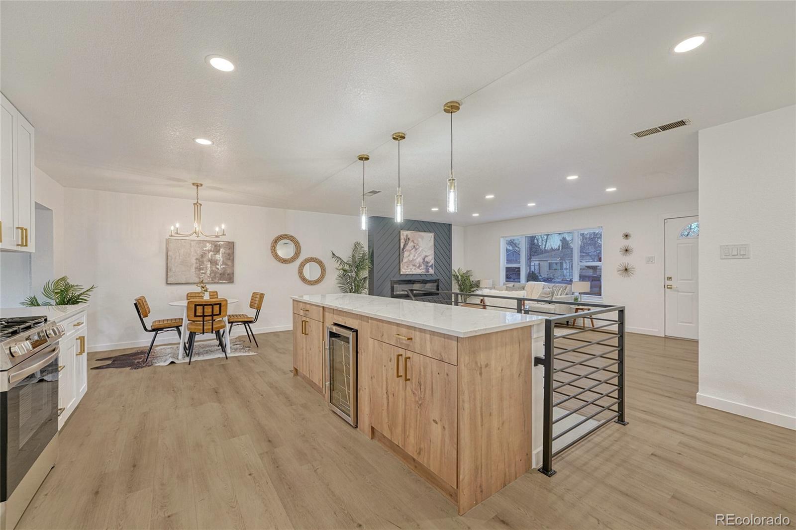 MLS Image #11 for 3243 s vrain street,denver, Colorado