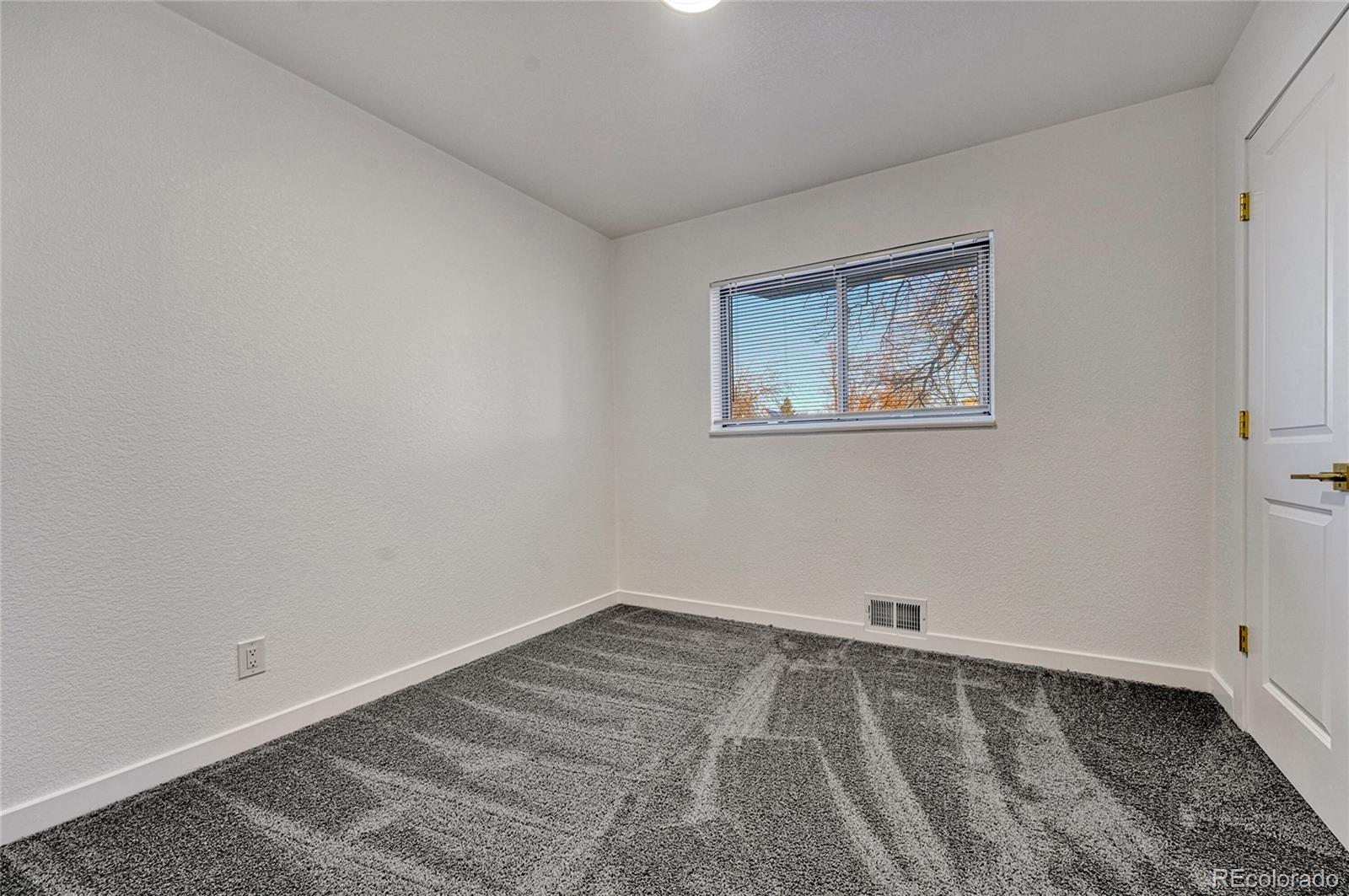 MLS Image #23 for 3243 s vrain street,denver, Colorado