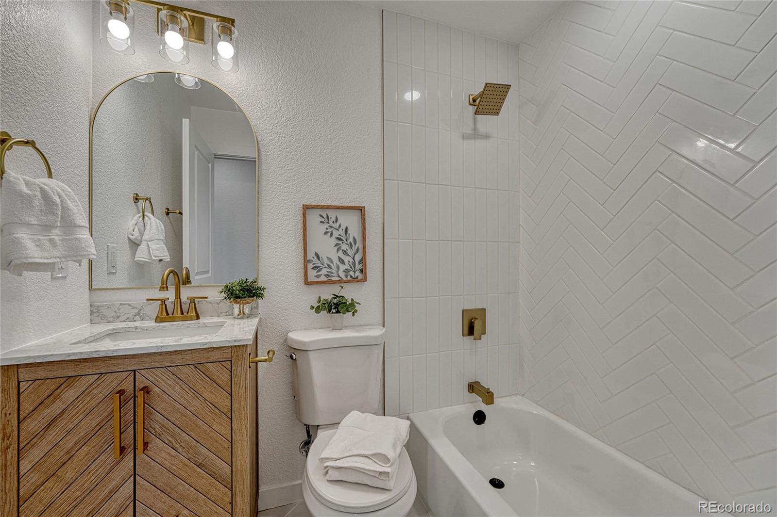 MLS Image #24 for 3243 s vrain street,denver, Colorado
