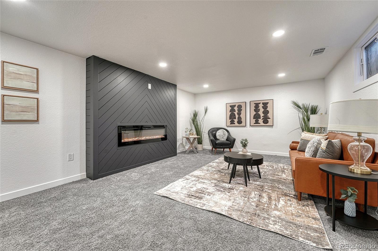 MLS Image #26 for 3243 s vrain street,denver, Colorado