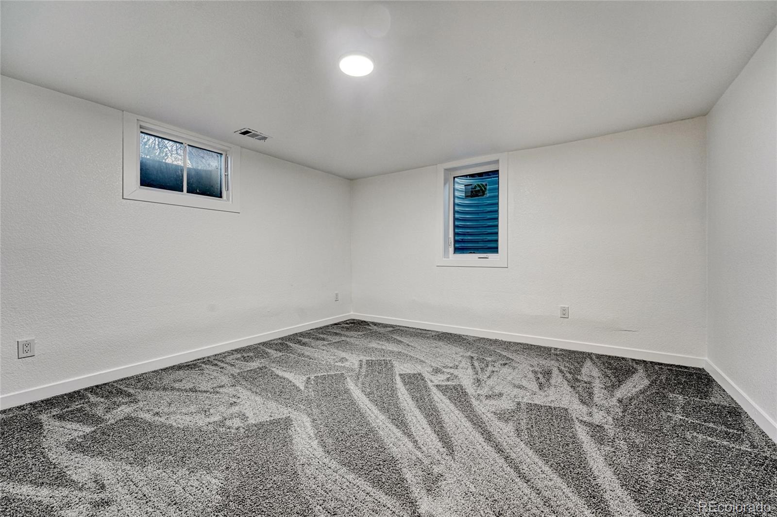 MLS Image #29 for 3243 s vrain street,denver, Colorado