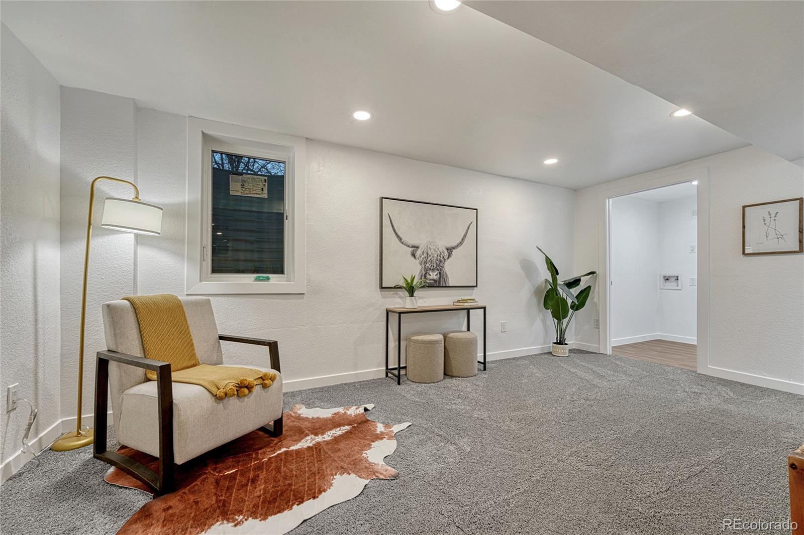 MLS Image #33 for 3243 s vrain street,denver, Colorado