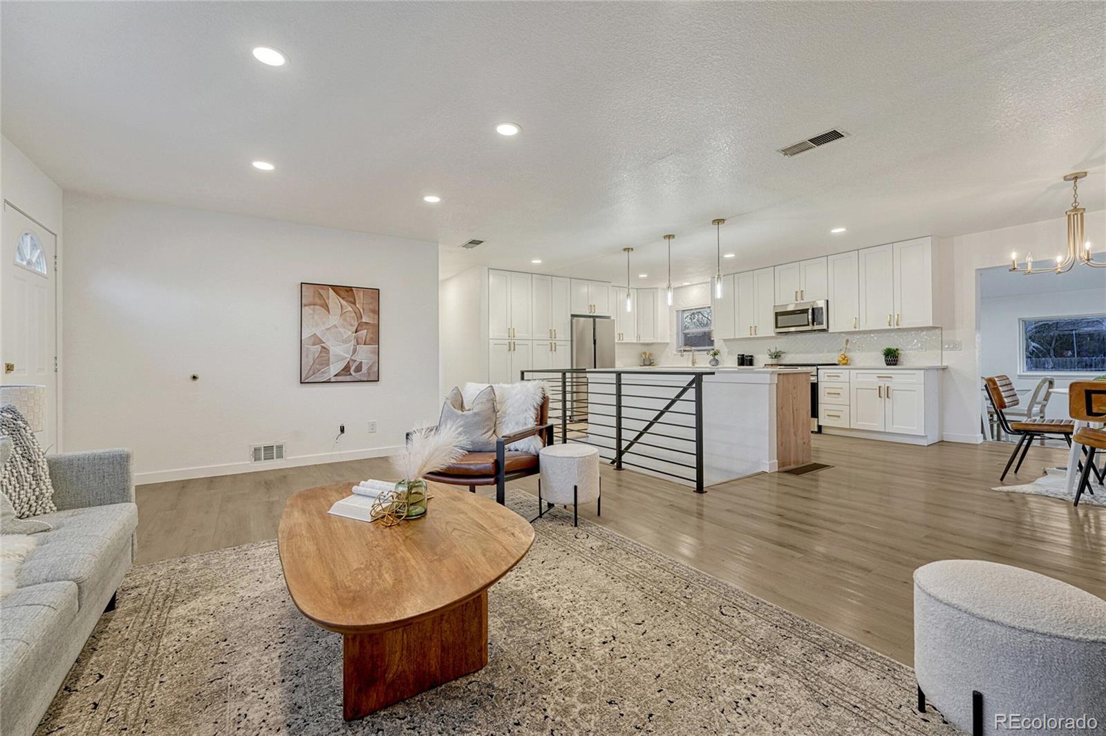 MLS Image #4 for 3243 s vrain street,denver, Colorado