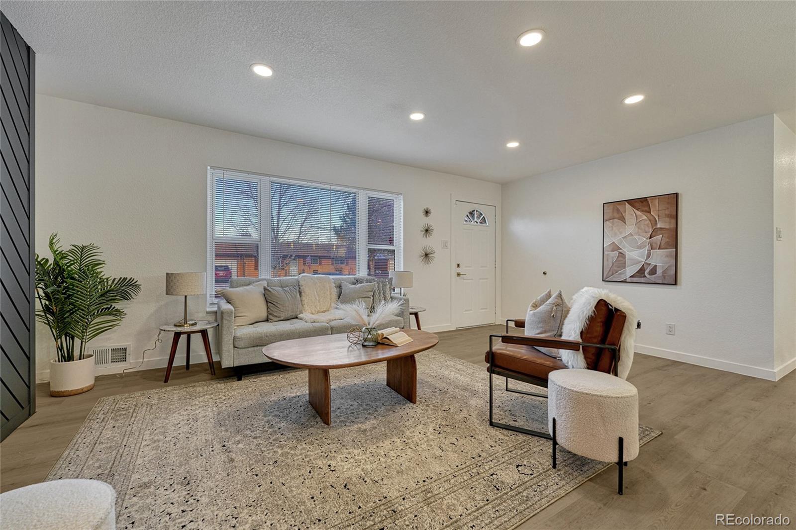 MLS Image #6 for 3243 s vrain street,denver, Colorado