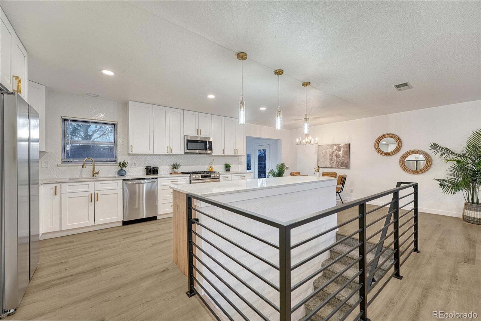 MLS Image #7 for 3243 s vrain street,denver, Colorado