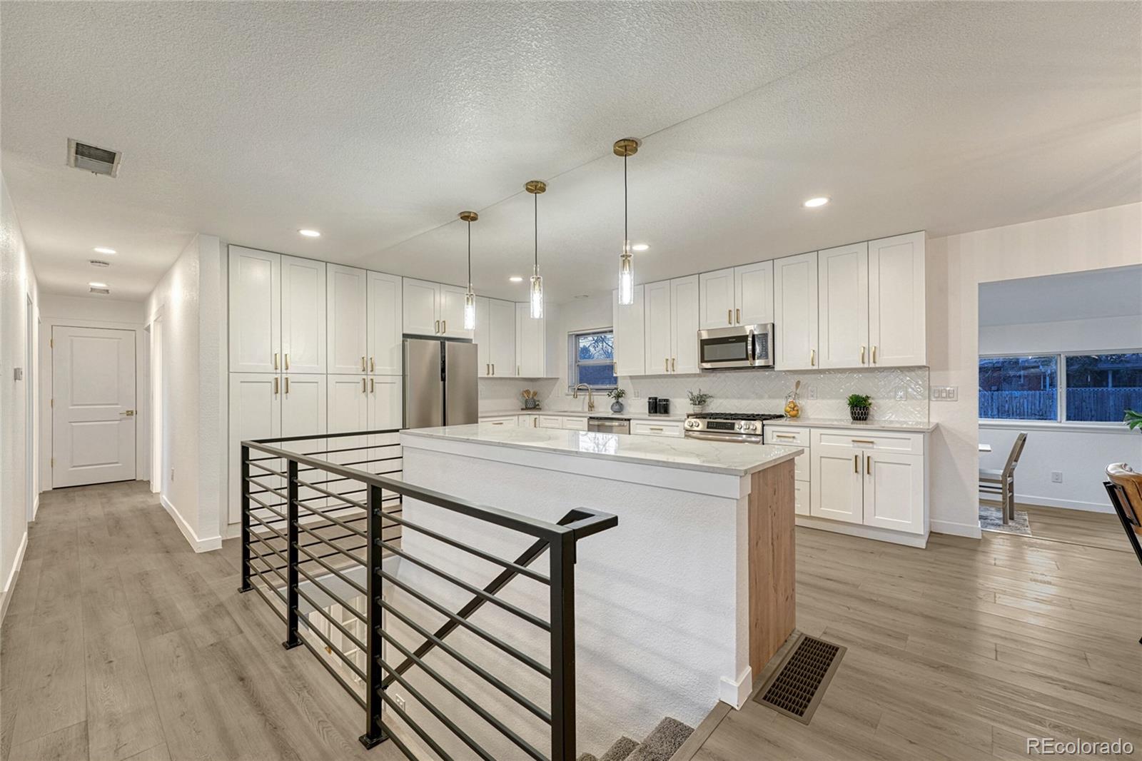 MLS Image #8 for 3243 s vrain street,denver, Colorado