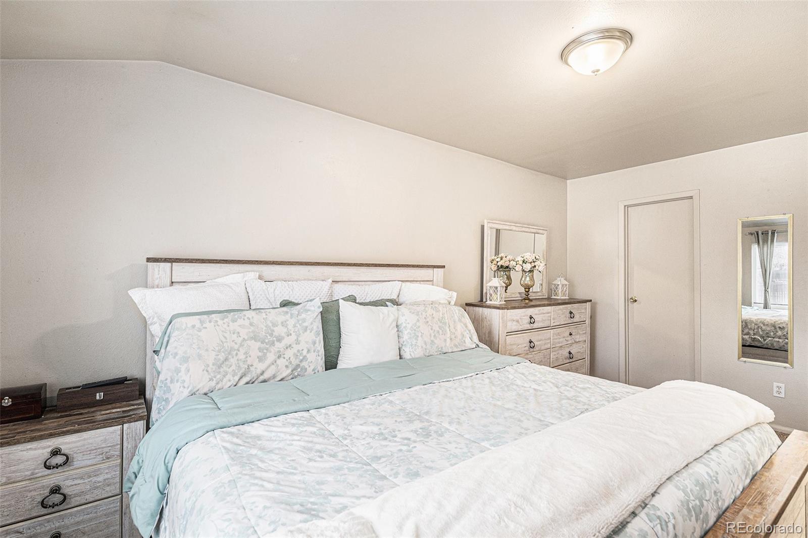 MLS Image #10 for 3953 s richfield street,aurora, Colorado