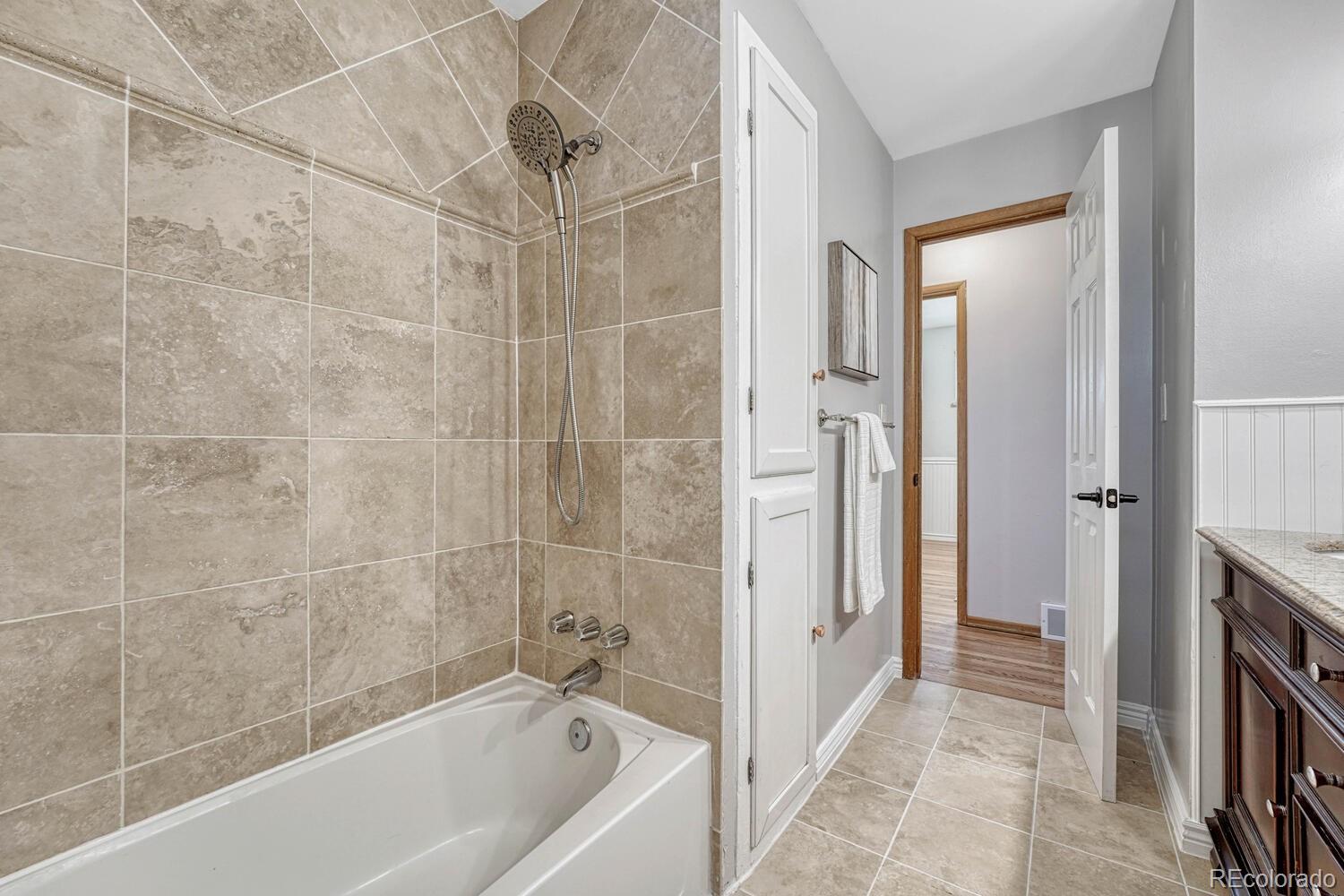 MLS Image #18 for 6735 s pennsylvania street,centennial, Colorado