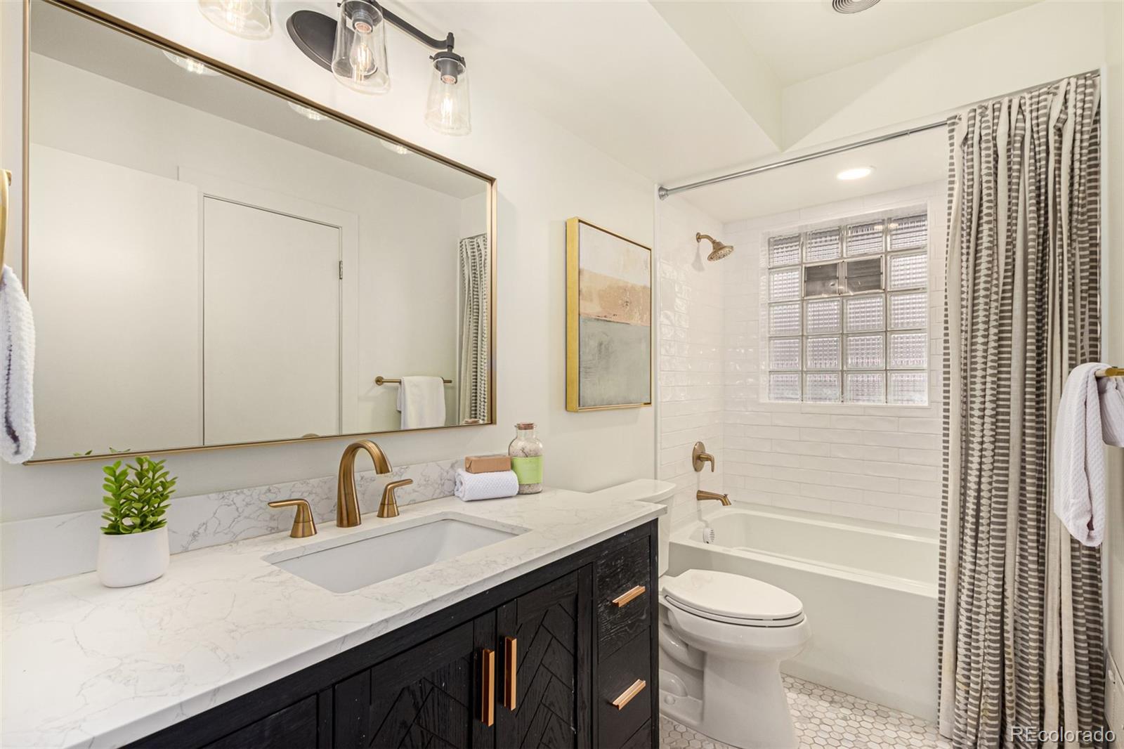 MLS Image #20 for 374  holly street,denver, Colorado