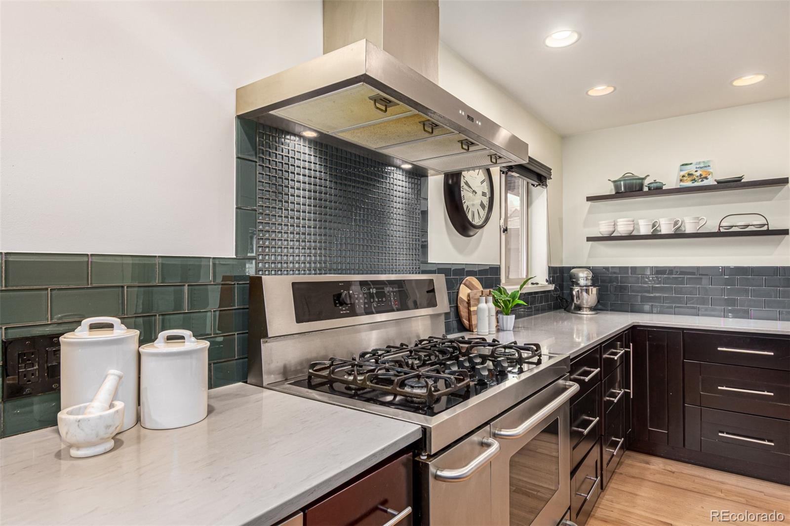 MLS Image #9 for 374  holly street,denver, Colorado