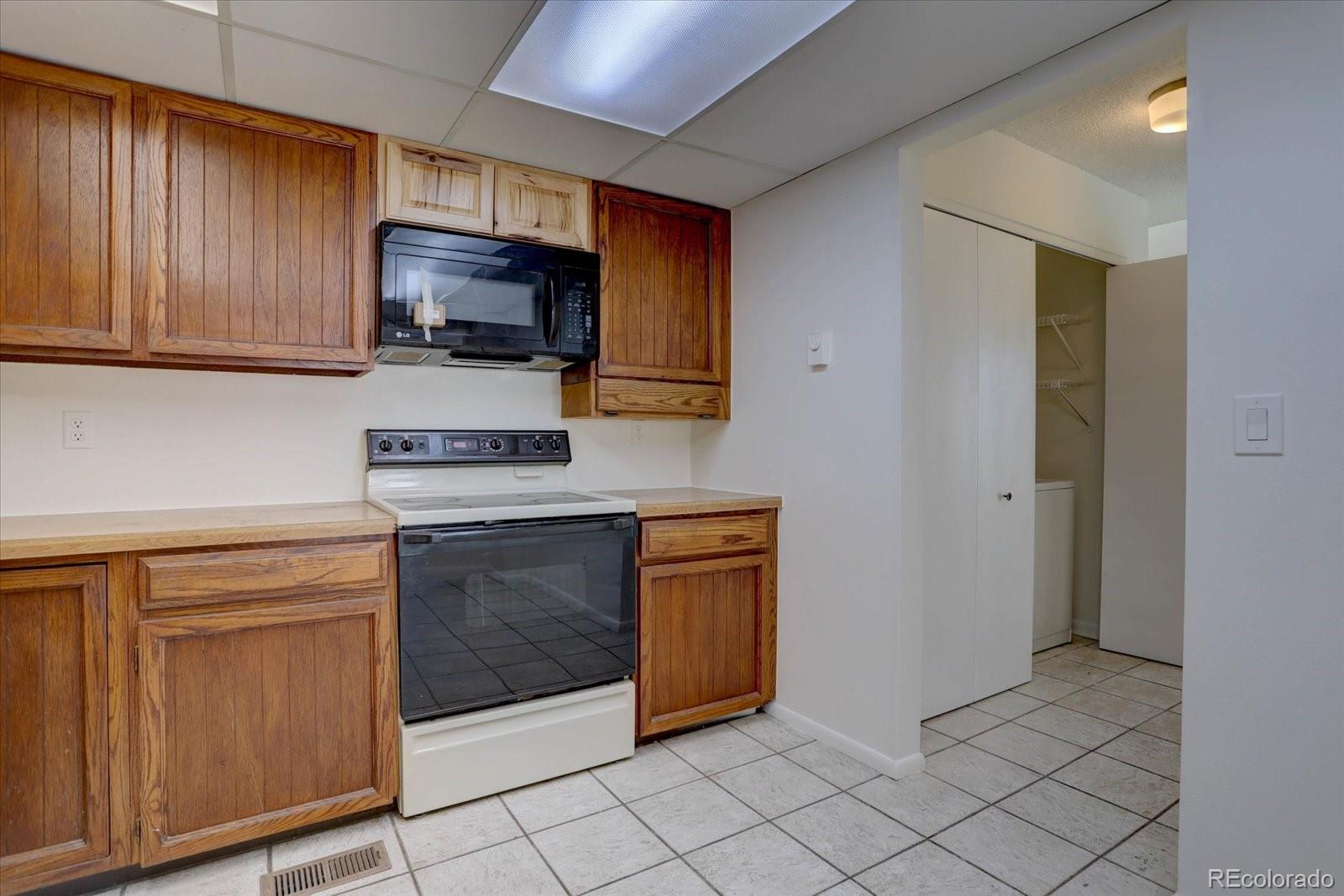 MLS Image #9 for 13901 e oxford place,aurora, Colorado