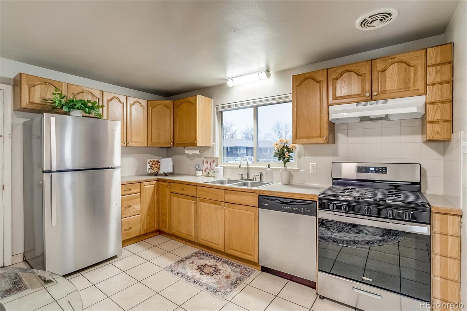 MLS Image #4 for 3690 n hudson street,denver, Colorado
