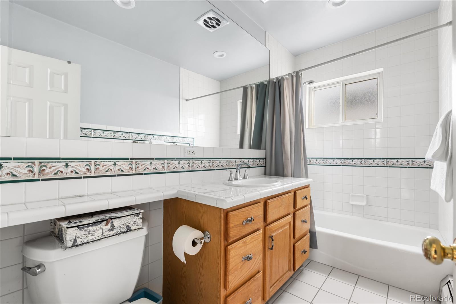 MLS Image #27 for 3308 s birch street,denver, Colorado