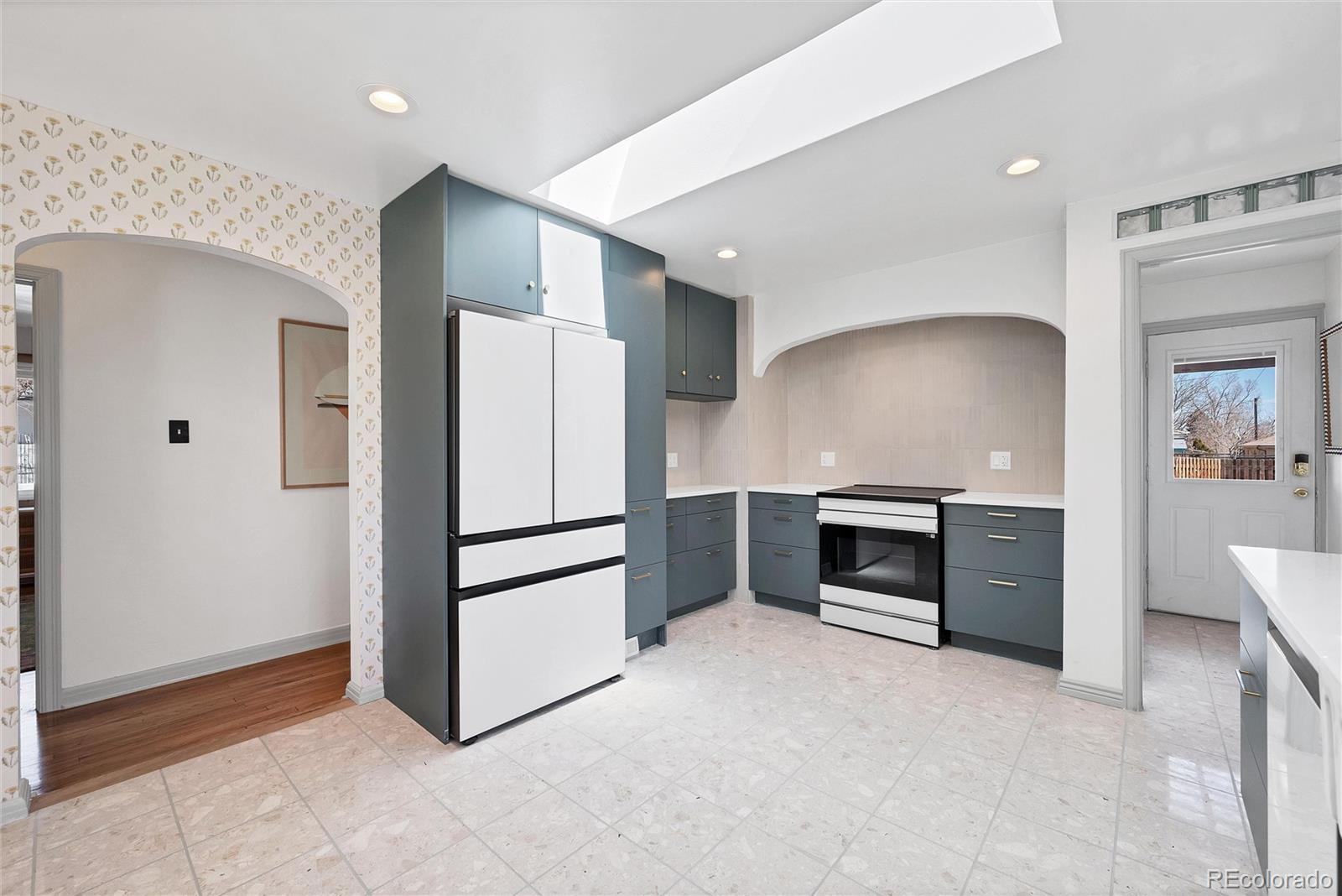MLS Image #13 for 500 s alcott street,denver, Colorado