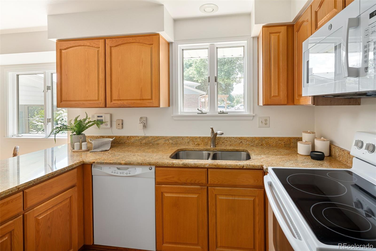 MLS Image #18 for 6463 s vance street,littleton, Colorado