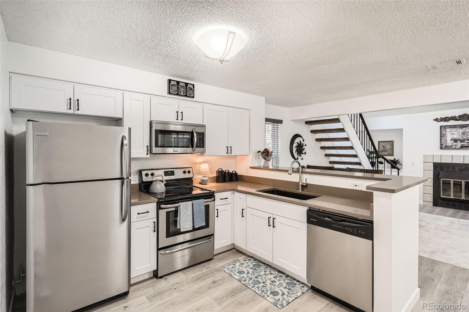 MLS Image #10 for 4832 e kentucky avenue,denver, Colorado