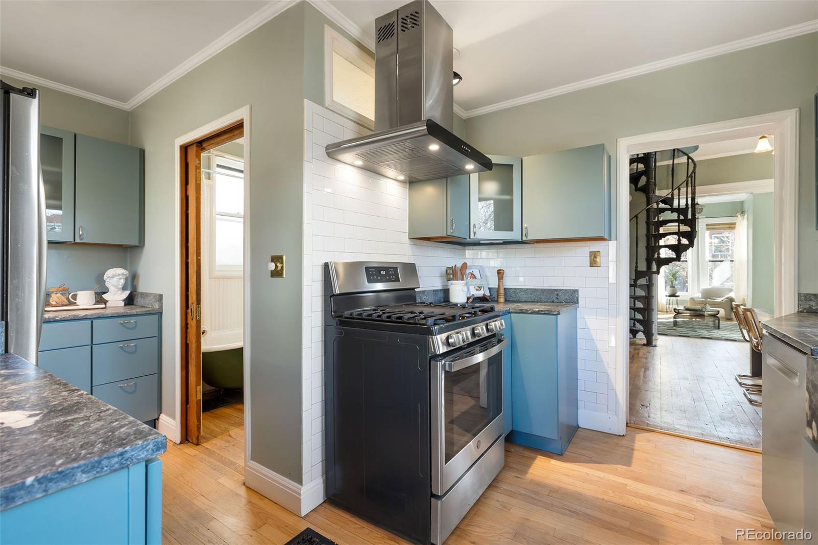 MLS Image #16 for 3147  umatilla street,denver, Colorado